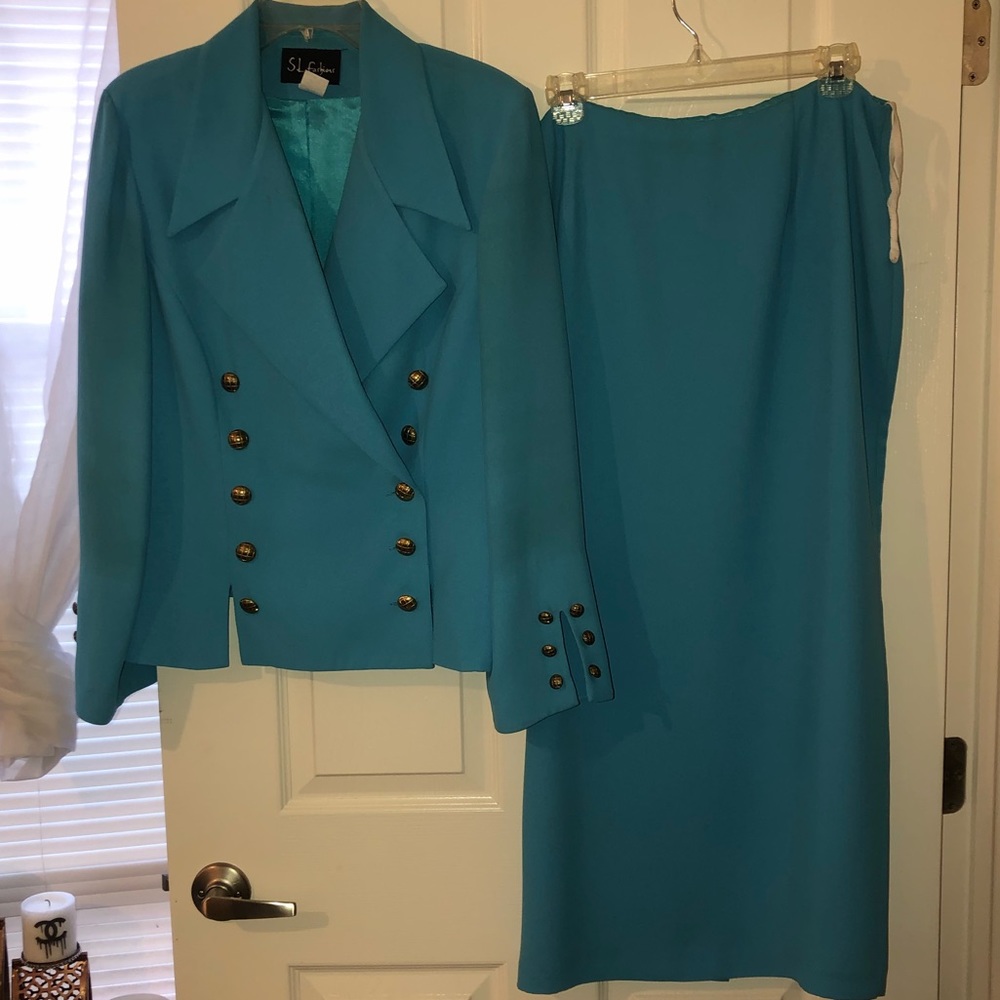 Women’s suit